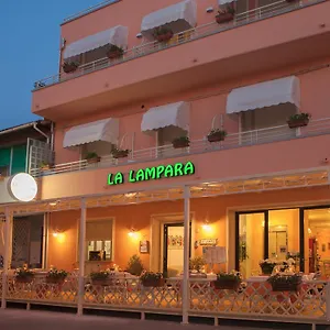 La Lampara 3*, Marina di Cecina Italien
