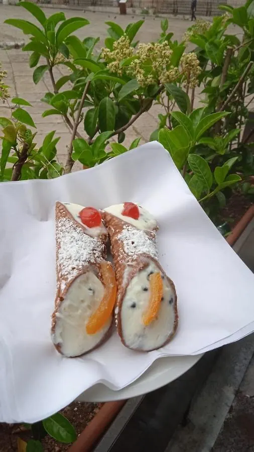 Maqueda Suites Palermo Bed & Breakfast